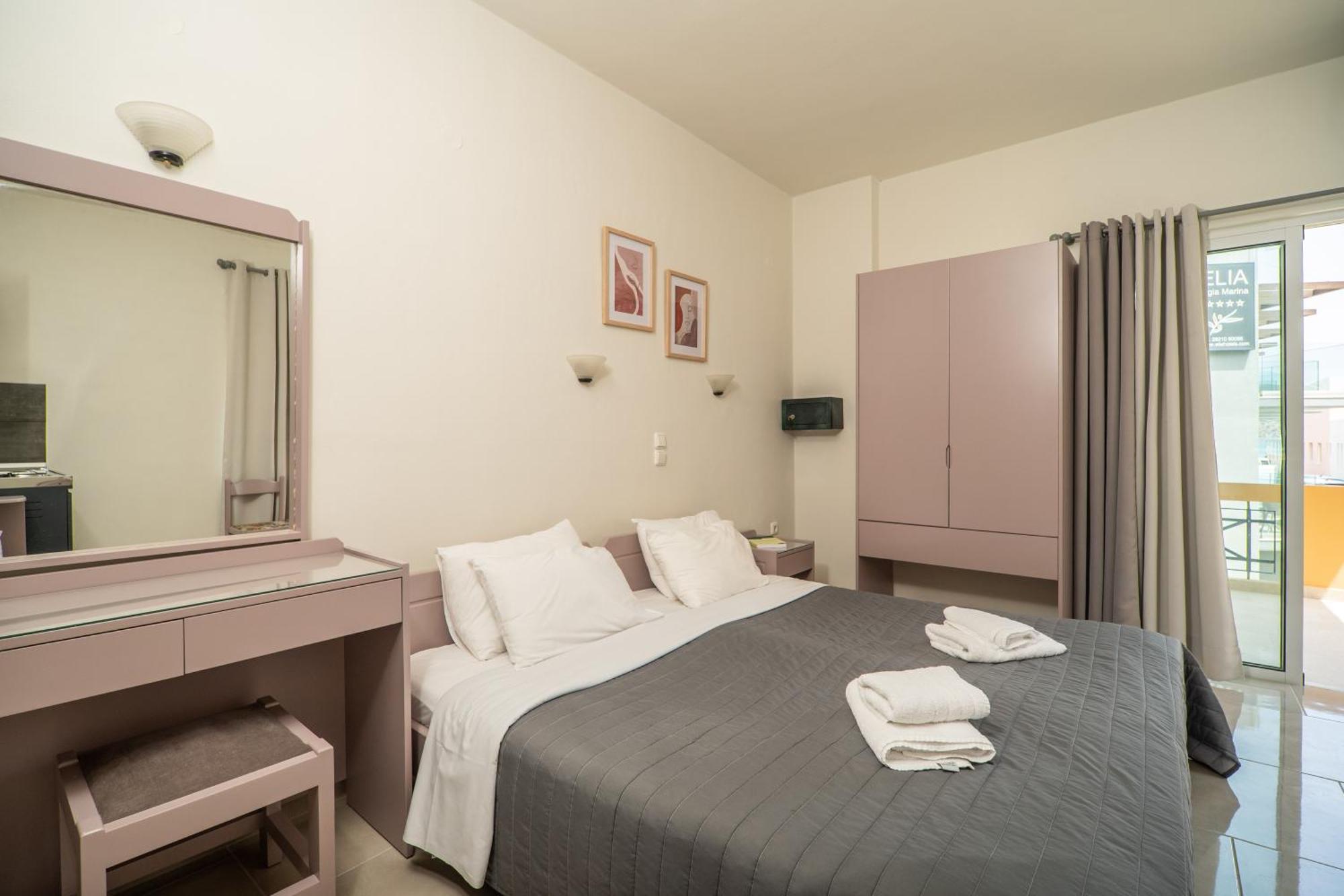 Manos Beachside Apartments Агия-Марина Номер фото