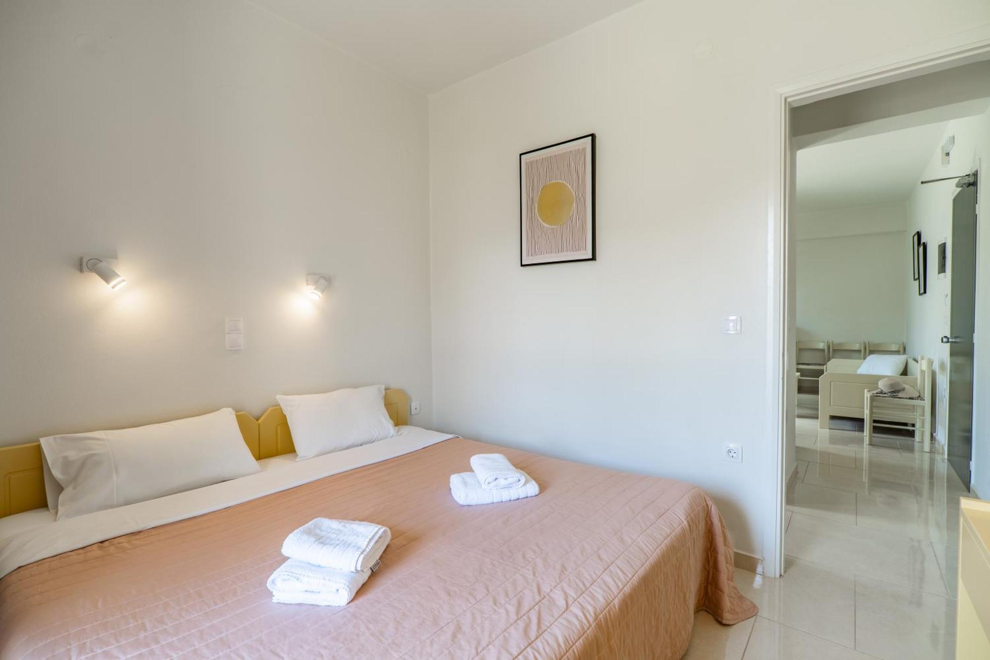 Manos Beachside Apartments Агия-Марина Номер фото