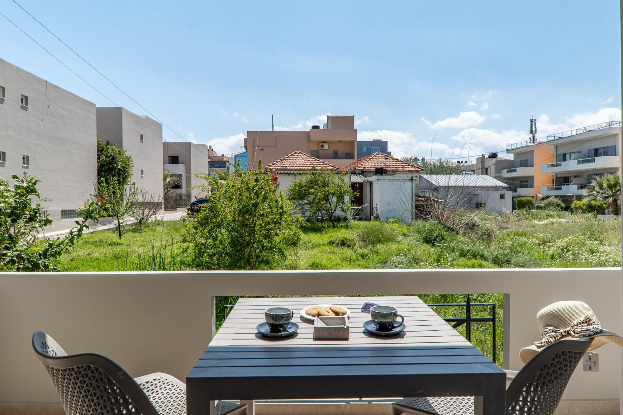 Manos Beachside Apartments Агия-Марина Экстерьер фото