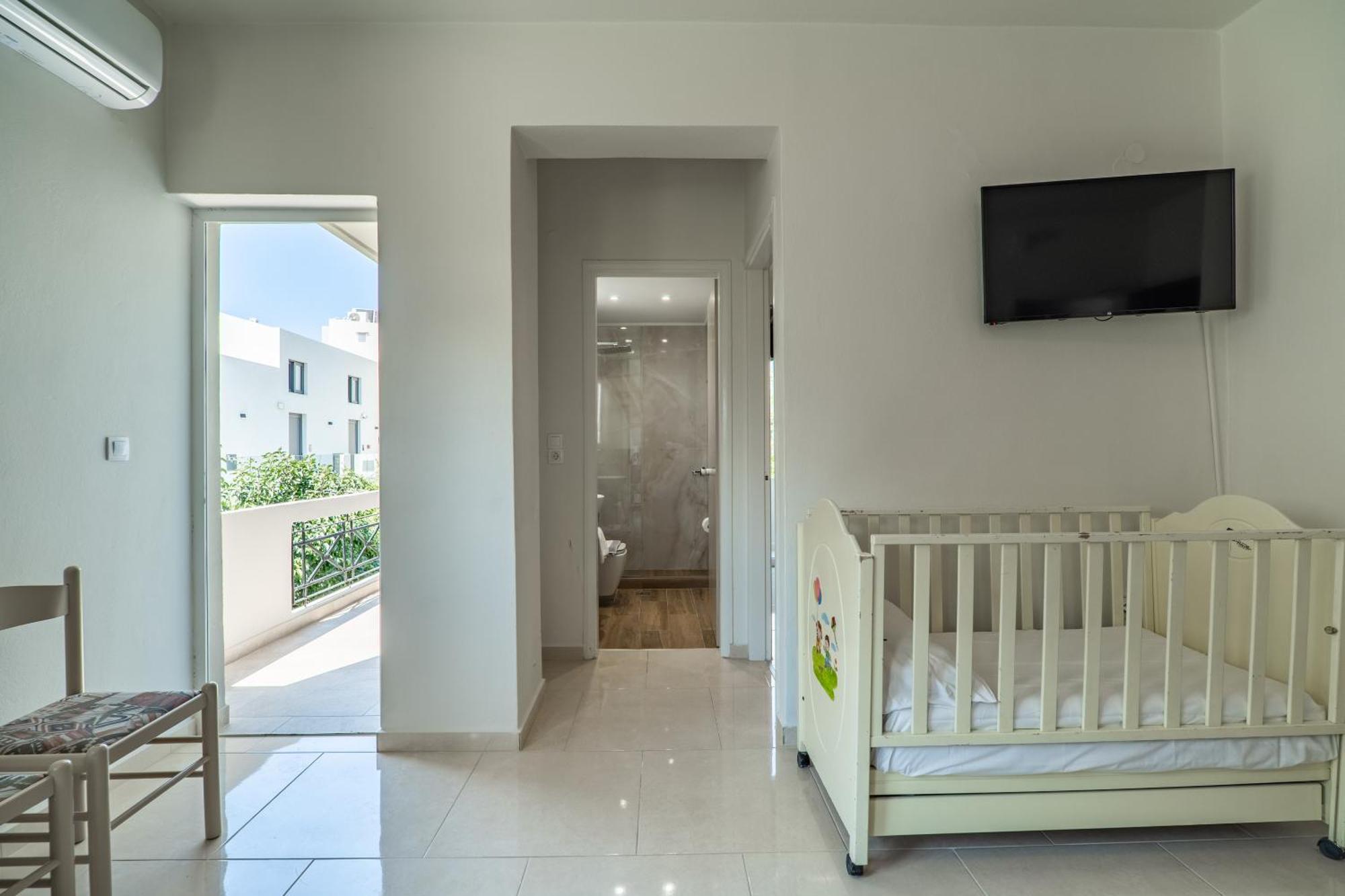Manos Beachside Apartments Агия-Марина Номер фото
