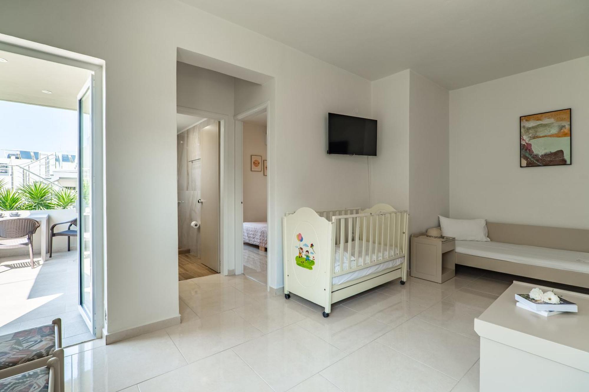 Manos Beachside Apartments Агия-Марина Номер фото