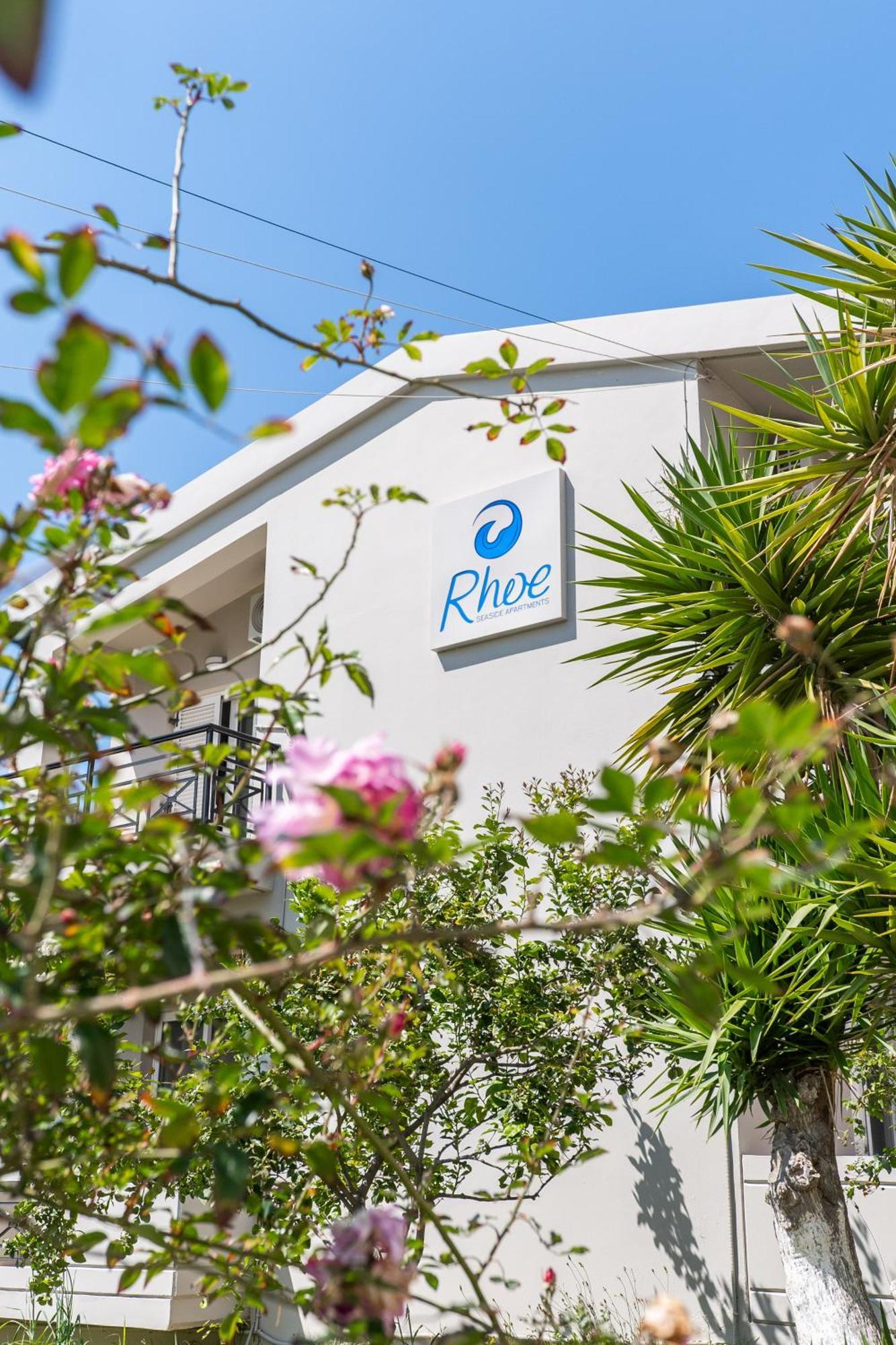 Manos Beachside Apartments Агия-Марина Экстерьер фото